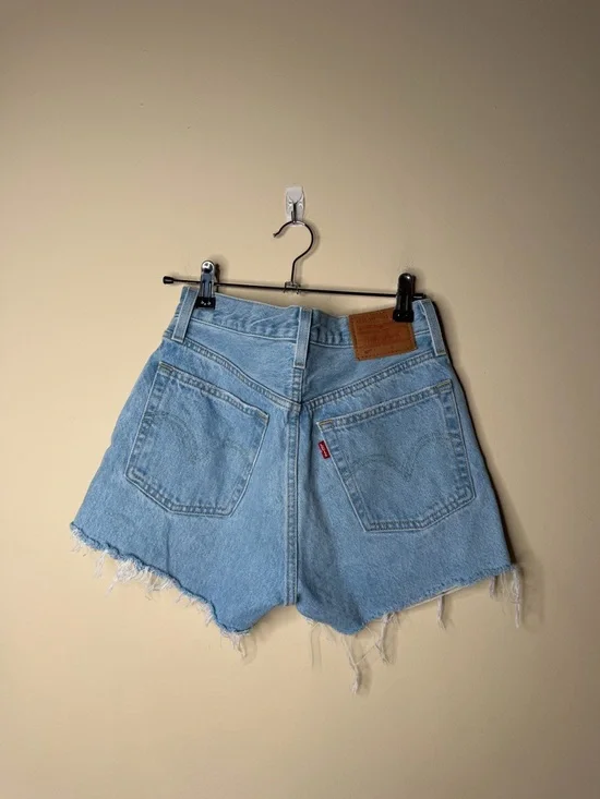 Sold - Picture 2 of 3